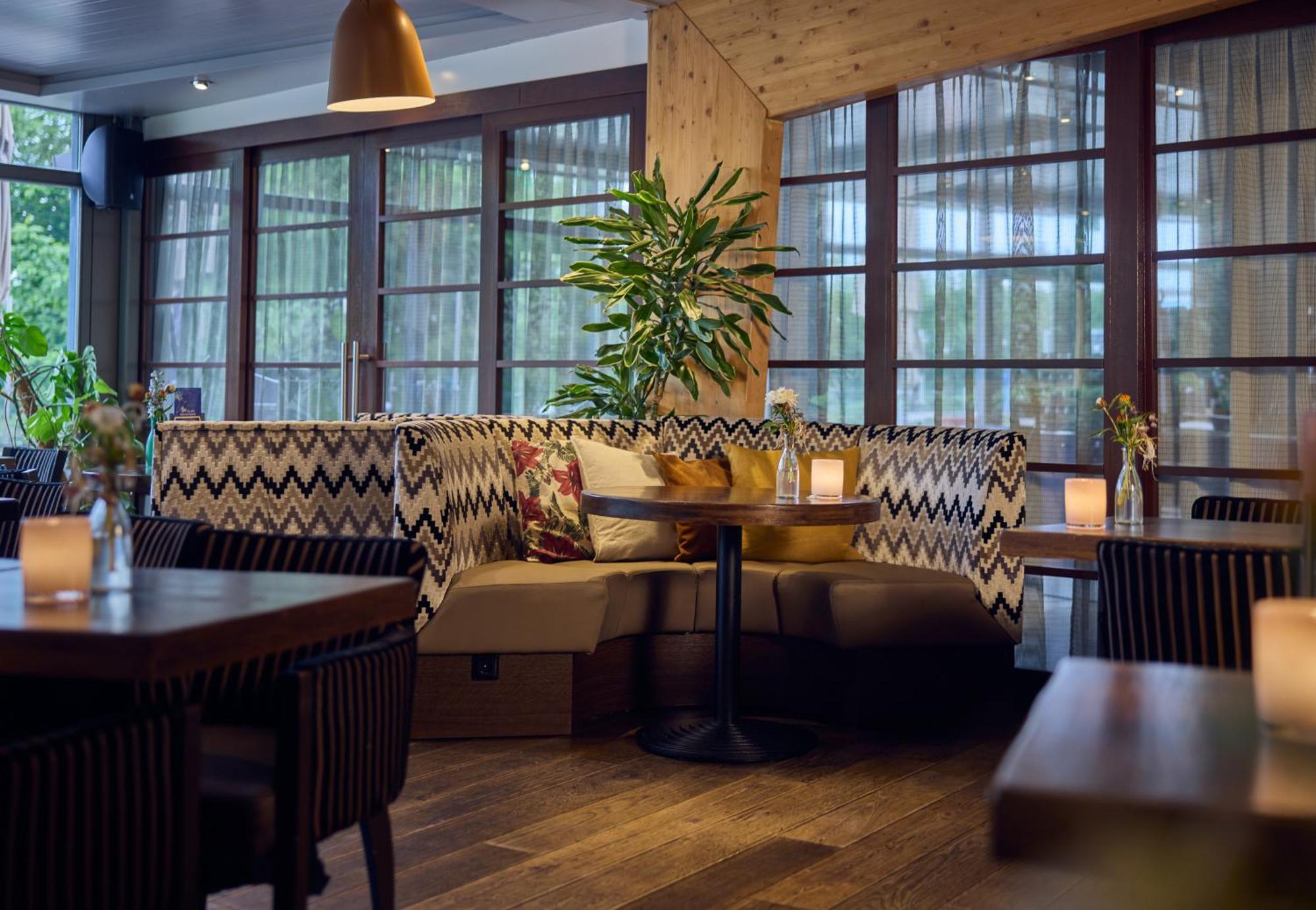 Hotel Westcord Art 4 Stars 4*